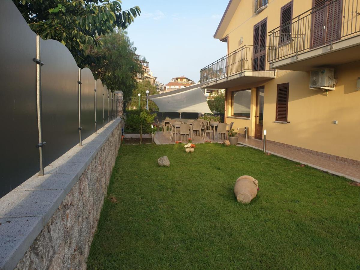 B&B Villa Chiara Bed And Breakfast Taormina Eksteriør bilde